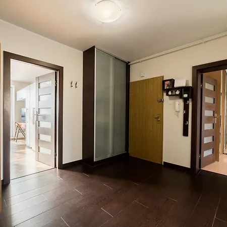 Διαμέρισμα Osiedle Batorego Spacious By Bookinghost *