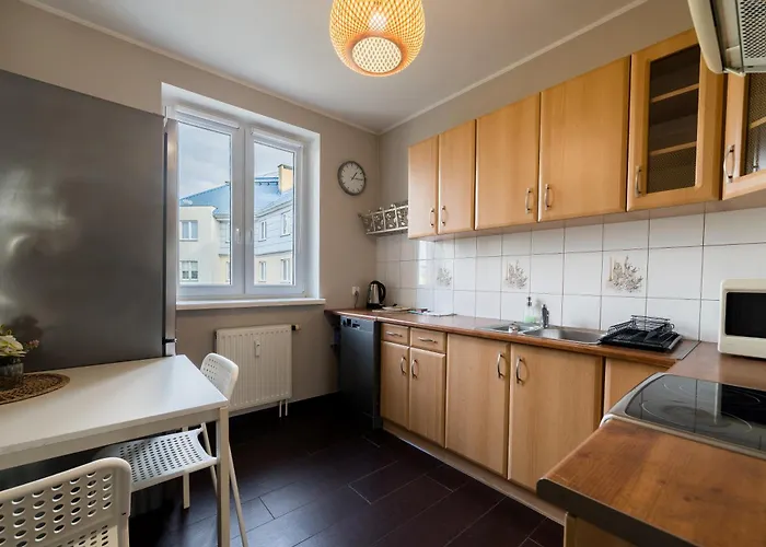 Apartment Osiedle Batorego Spacious By Bookinghost Poznan